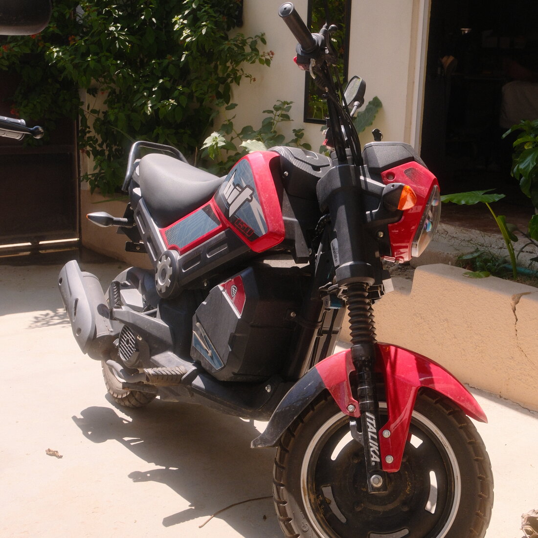 The second rental moto in the courtyard